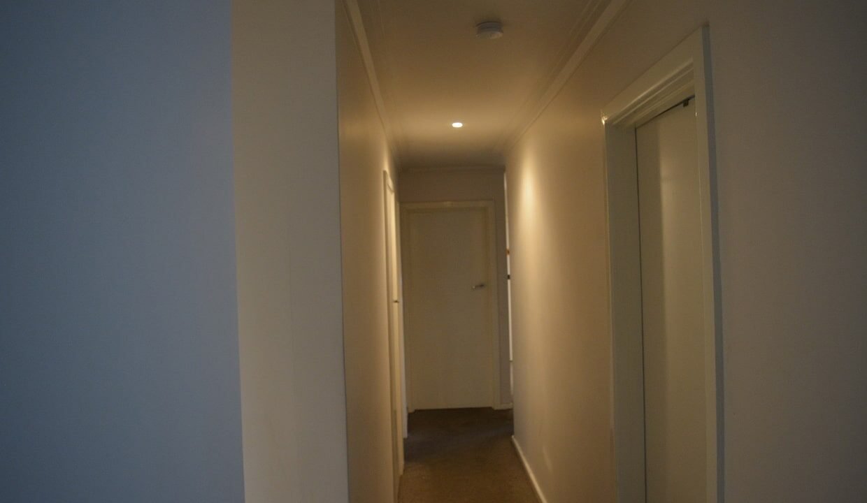 102 south valley road Highton 3216 hallway